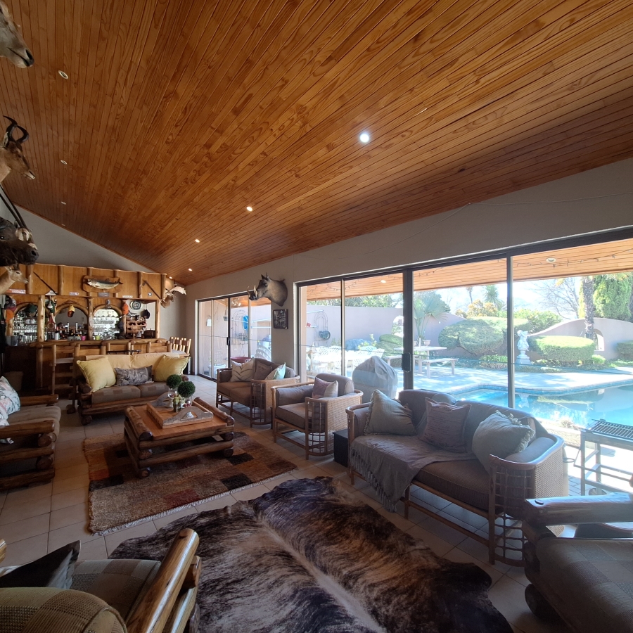 5 Bedroom Property for Sale in Frankfort Free State